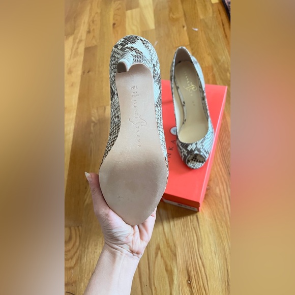 Ivanka Trump Heels - Picture 7 of 8